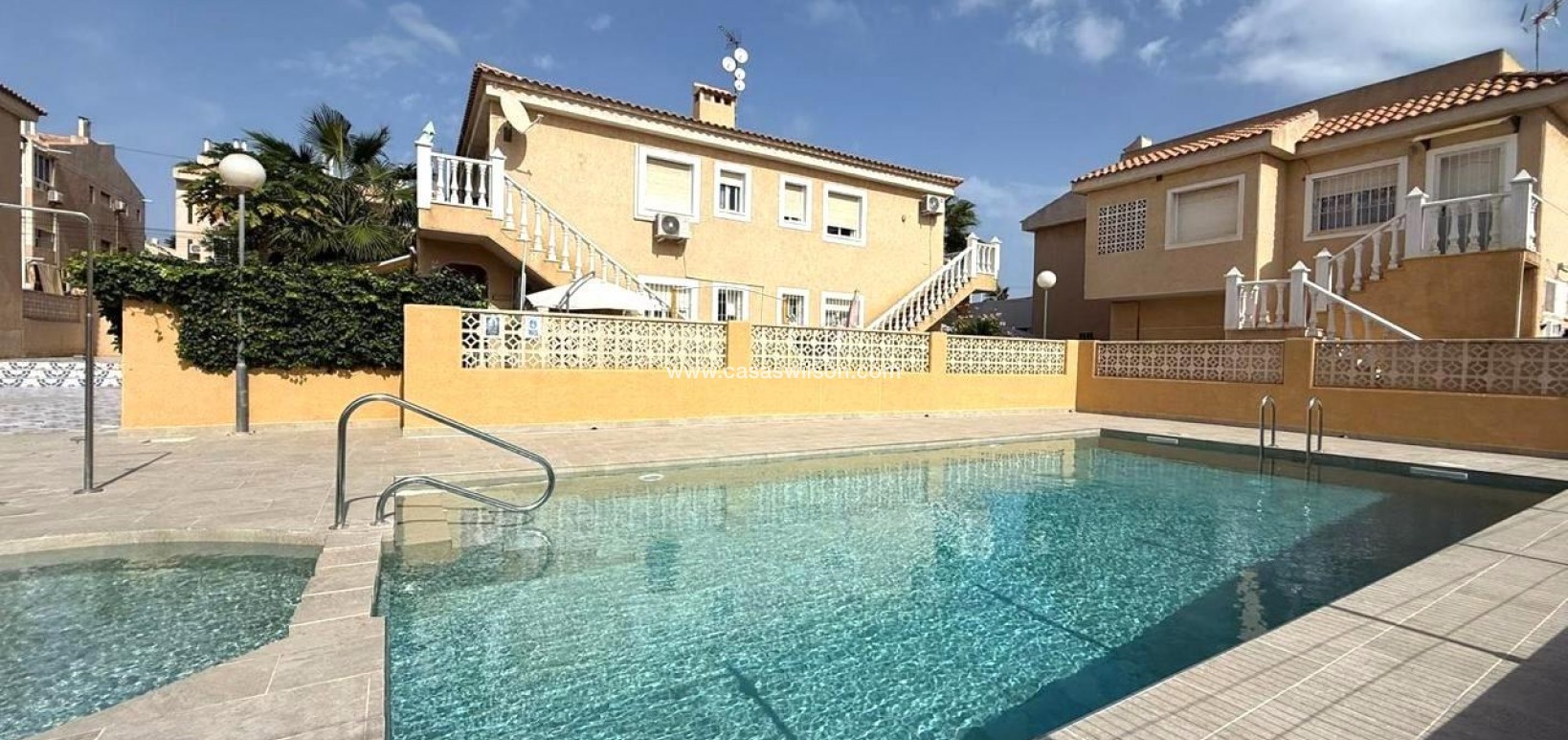 Sale - Bungalow - Torrevieja - Los Frutales