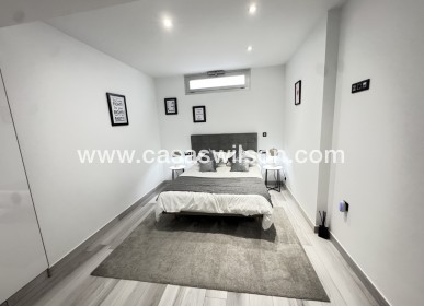 Sale - Villa - Lomas De Cabo Roig