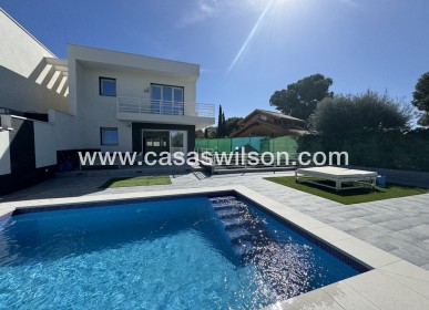 Sale - Villa - Los Balcones