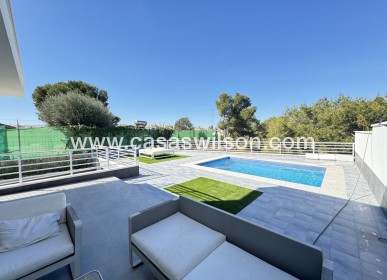 Sale - Villa - Los Balcones