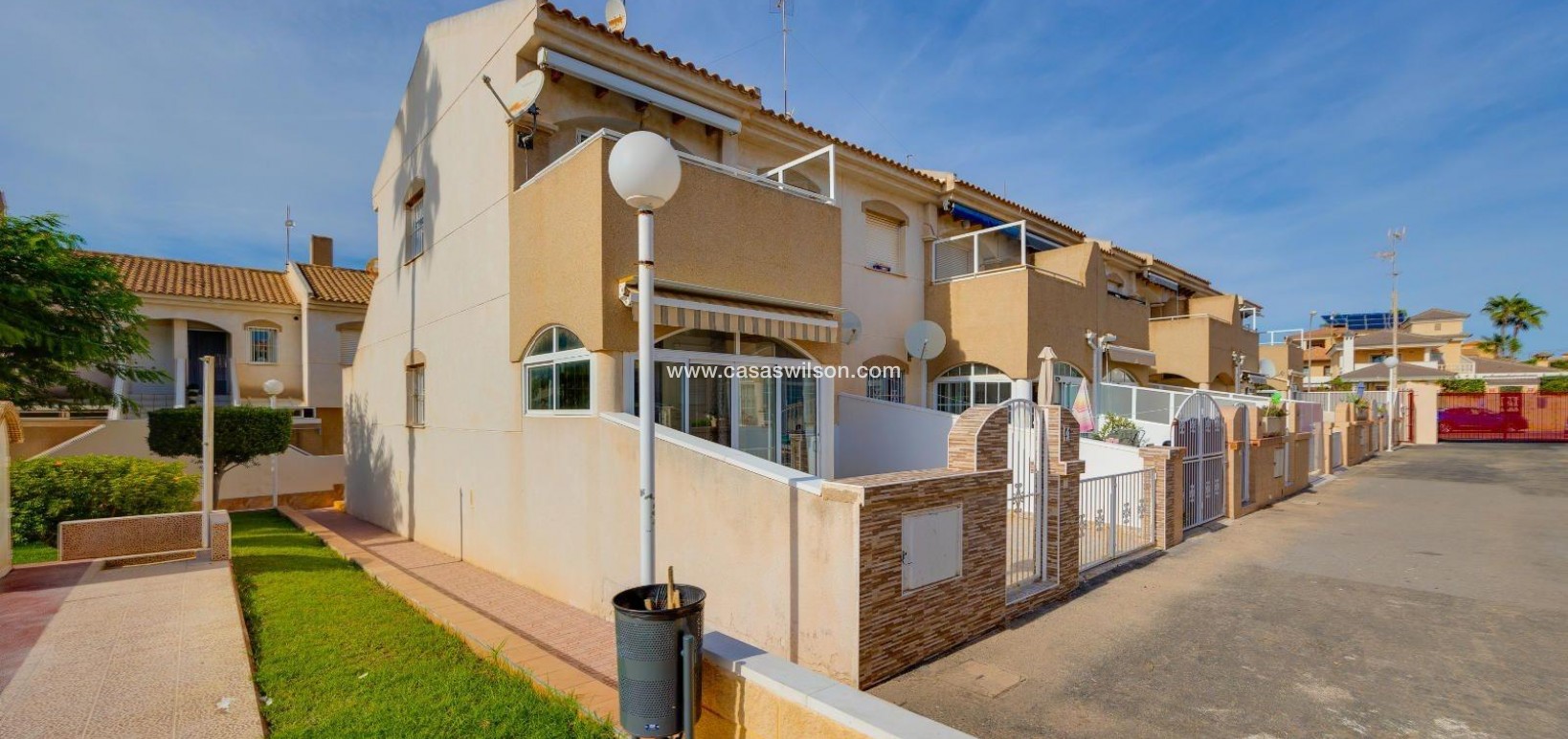 Sale - Bungalow - Torrevieja - Aguas nuevas 2
