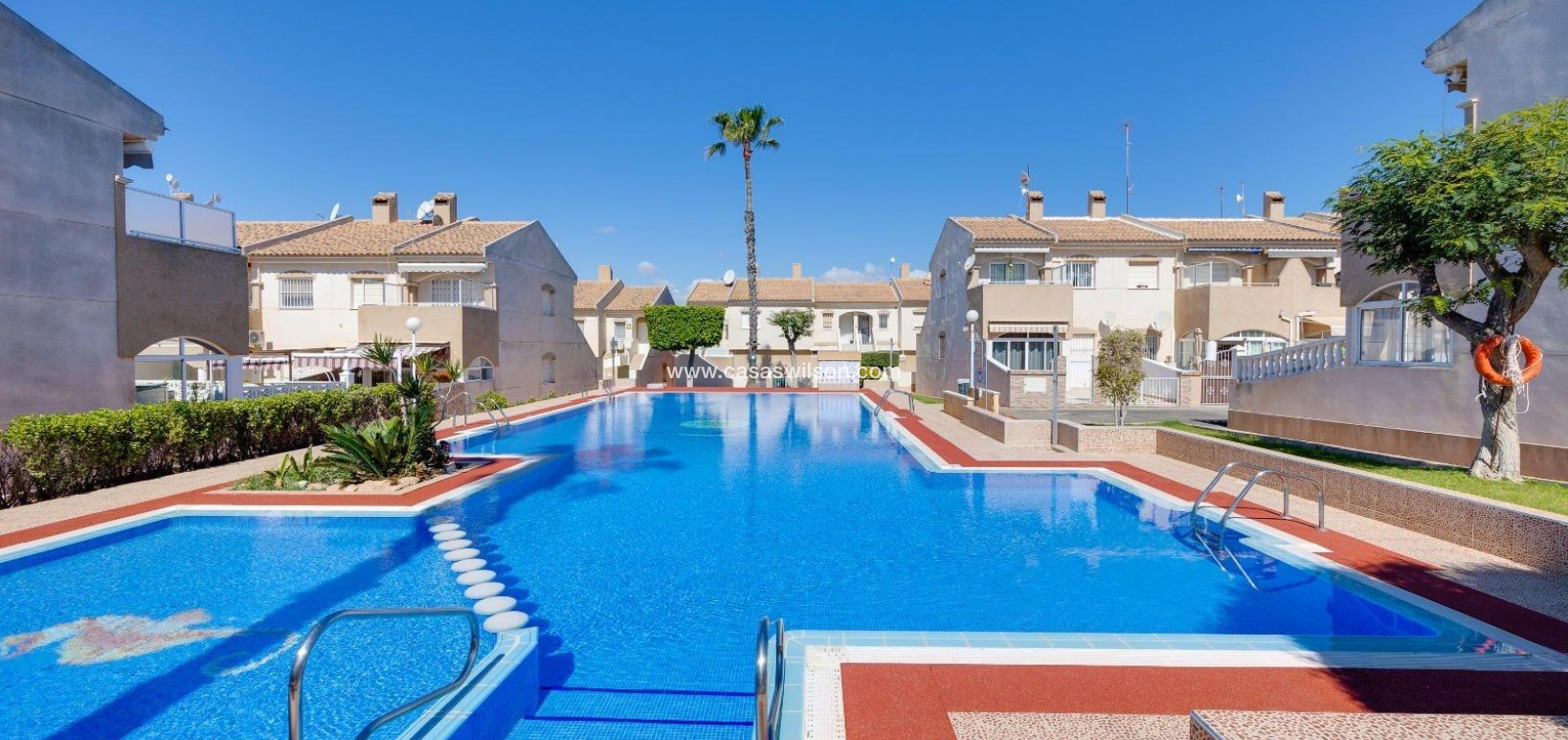 Sale - Bungalow - Torrevieja - Aguas nuevas 2