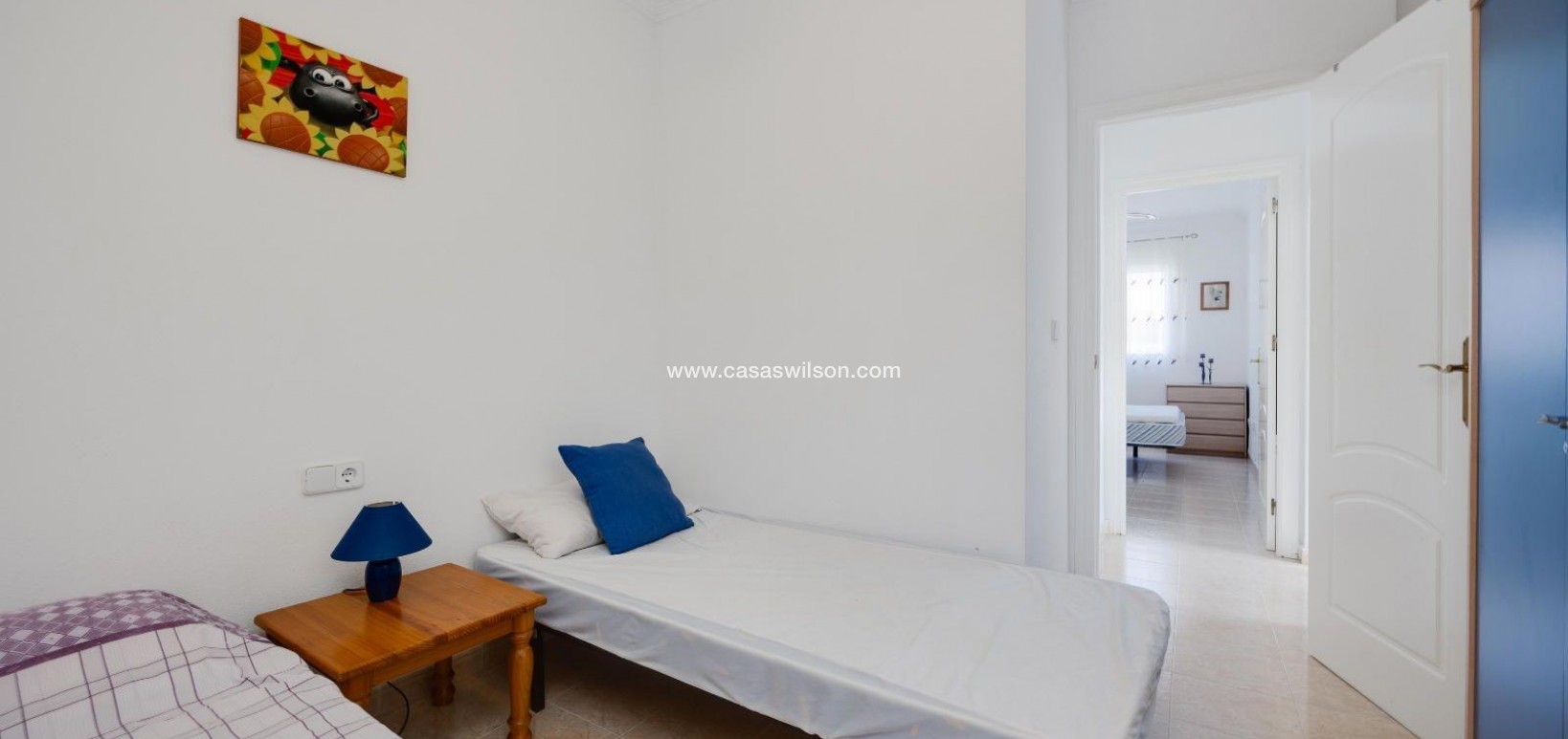 Sale - Bungalow - Torrevieja - Aguas nuevas 2
