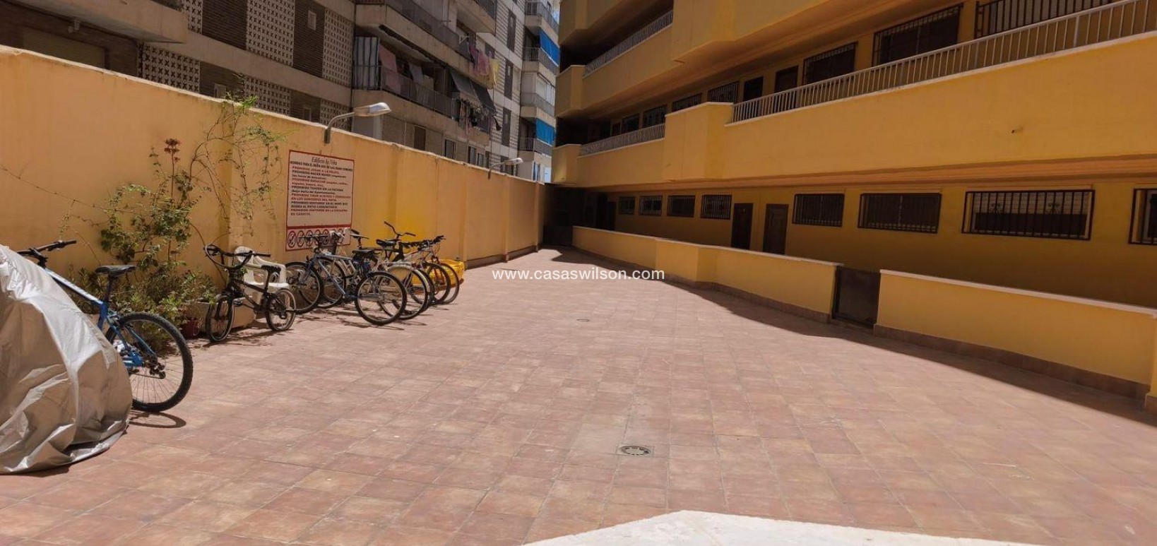 Sale - Apartment - Torrevieja - Puerto Deportivo