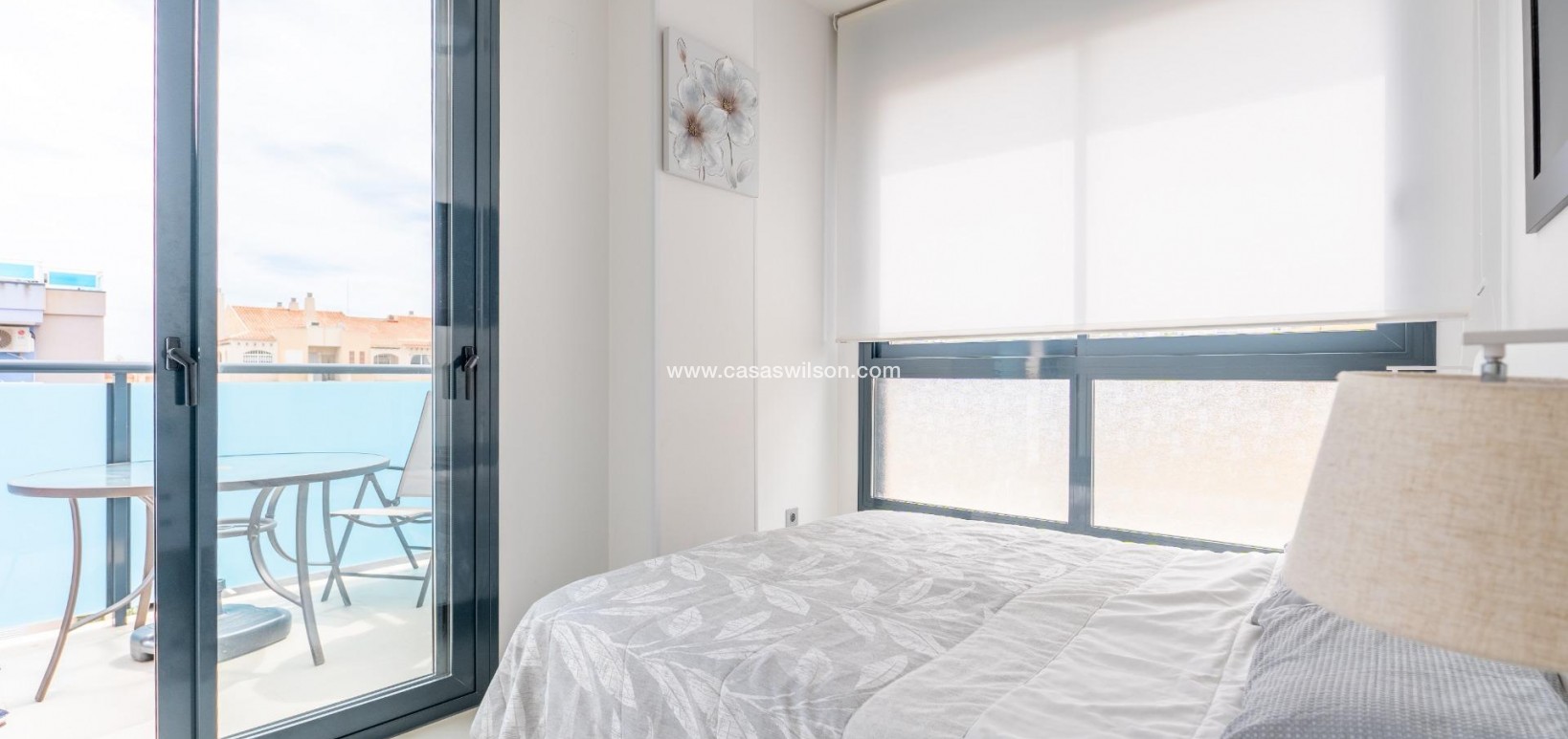 Sale - Apartment - Torrevieja - Estacion De Autobuses