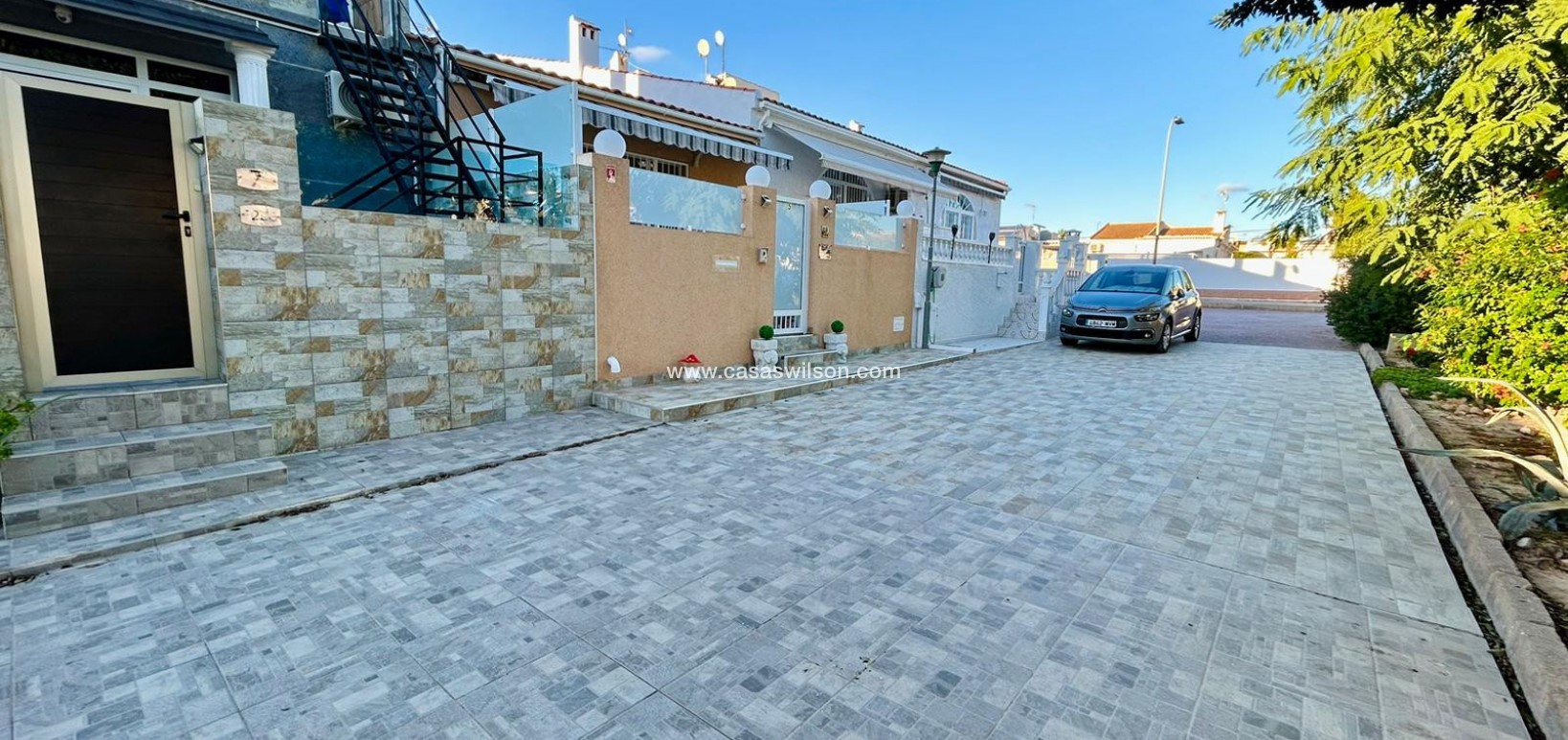 Sale - Townhouse - Torrevieja - Costa Blanca