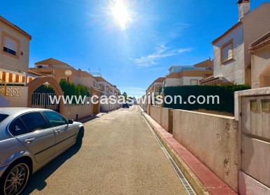 Sale - Bungalow - Torrevieja - Torretas