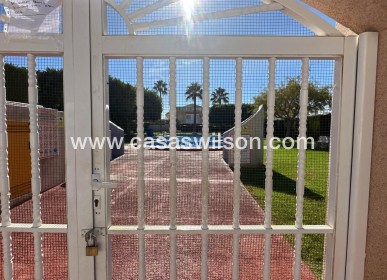 Sale - Bungalow - Torrevieja - Torretas