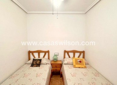 Sale - Bungalow - Torrevieja - Torretas