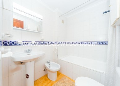 Sale - Apartment - Torrevieja - Calas blanca