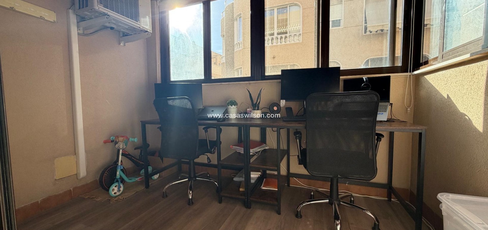 Sale - Apartment - Torrevieja - Centro