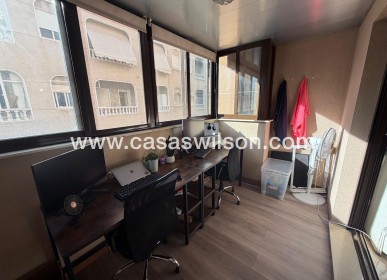 Sale - Apartment - Torrevieja - Centro