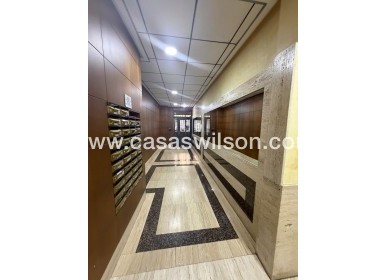 Sale - Apartment - Torrevieja - Centro