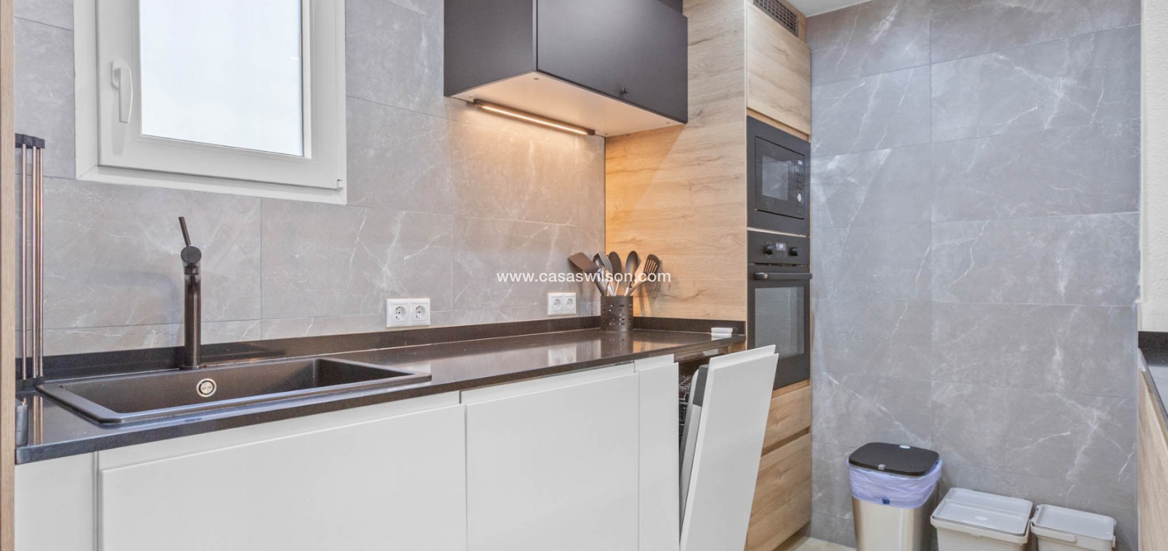 Sale - Bungalow - Torrevieja - Costa Blanca