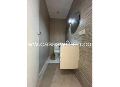 Sale - Apartment - Torrevieja - Centro