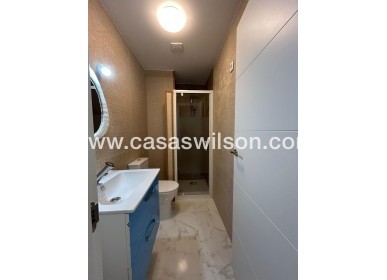 Sale - Apartment - Torrevieja - Centro