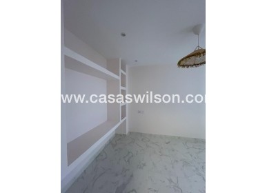 Sale - Apartment - Torrevieja - Centro