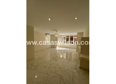 Sale - Apartment - Torrevieja - Centro