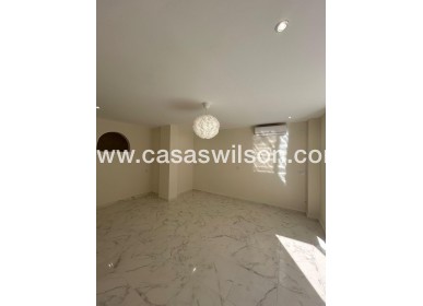 Sale - Apartment - Torrevieja - Centro