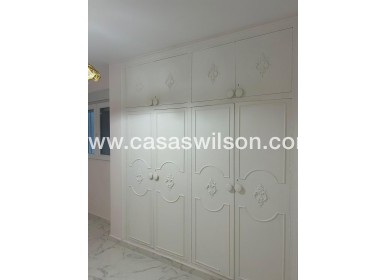 Sale - Apartment - Torrevieja - Centro