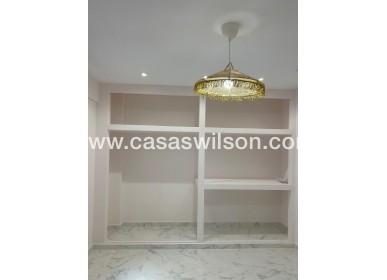 Sale - Apartment - Torrevieja - Centro