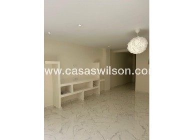 Sale - Apartment - Torrevieja - Centro