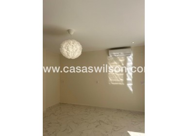 Sale - Apartment - Torrevieja - Centro