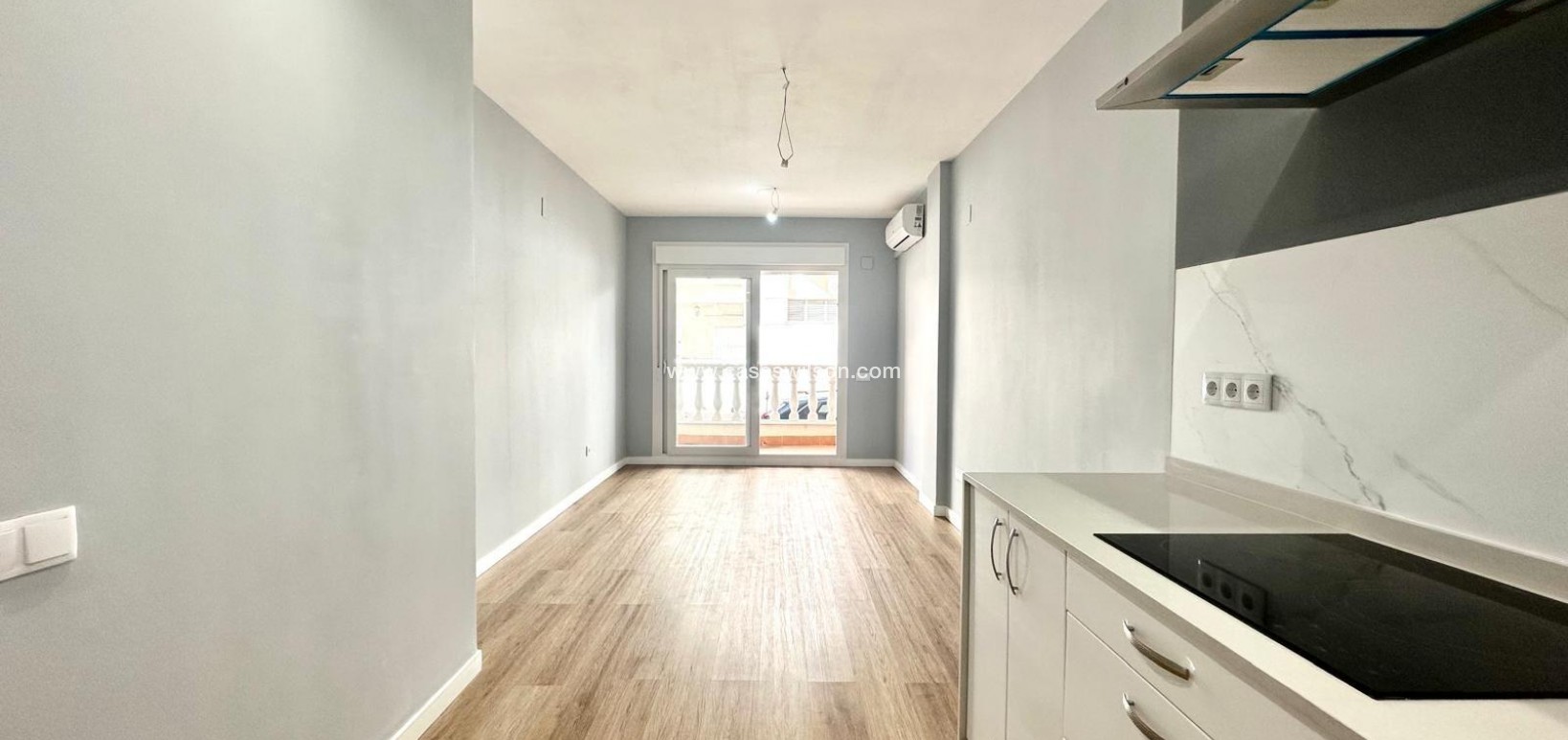 Sale - Appartement - Torrevieja - La Mata pueblo