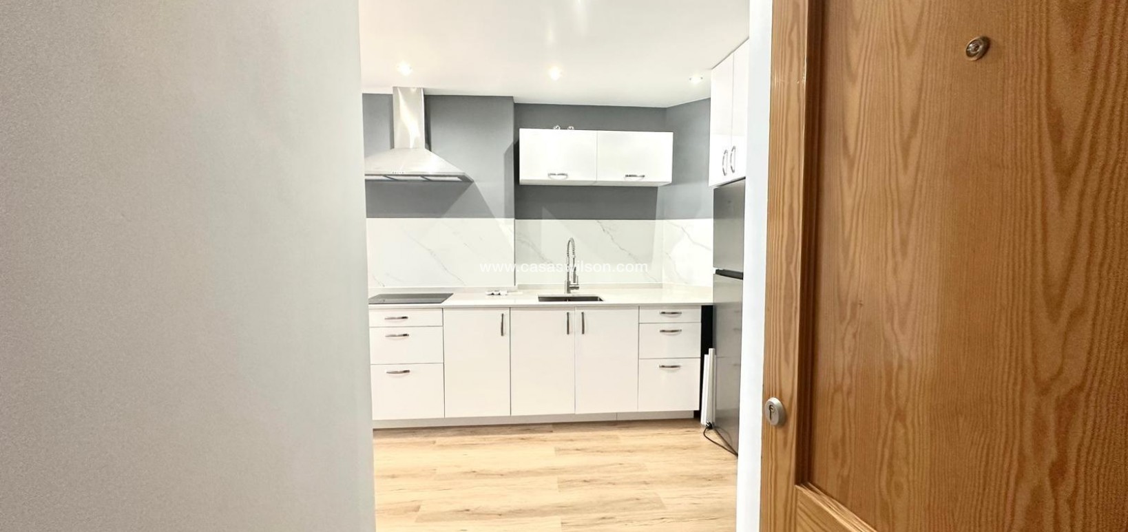 Sale - Appartement - Torrevieja - La Mata pueblo