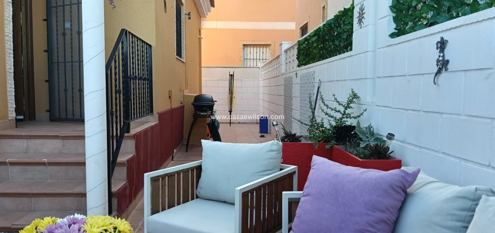 Sale - Villa - Los Montesinos - La Herrada