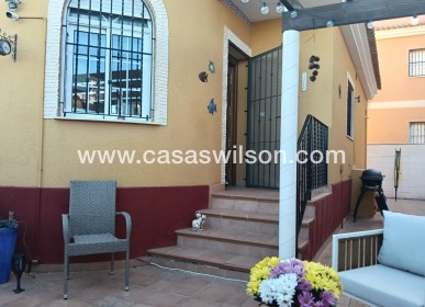 Sale - Villa - Los Montesinos - La Herrada
