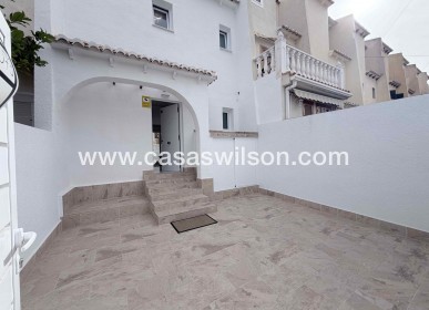 Sale - Townhouse - Torrevieja - Costa Blanca