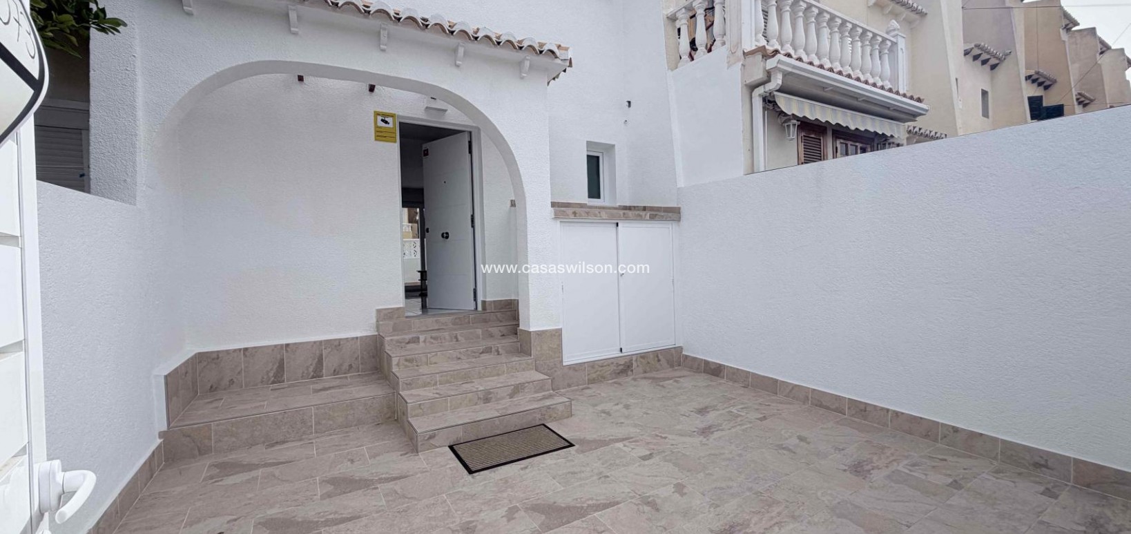 Sale - Townhouse - Torrevieja - Costa Blanca