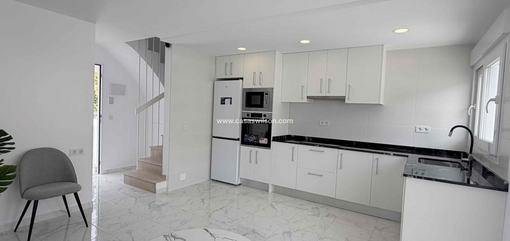 Sale - Townhouse - Torrevieja - Costa Blanca