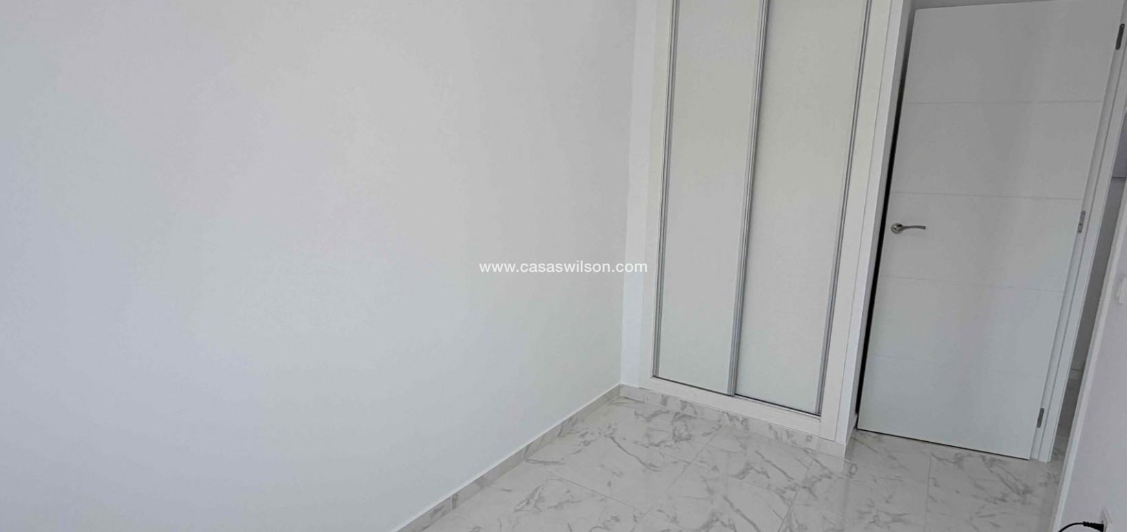 Sale - Townhouse - Torrevieja - Costa Blanca