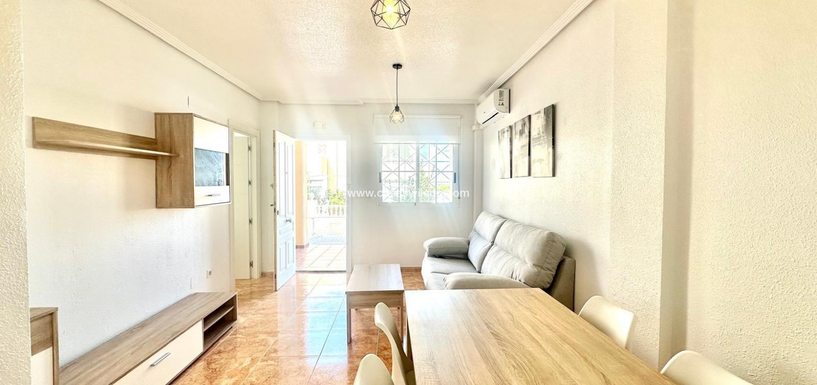 Sale - Bungalow - Torrevieja - Playa de los Locos