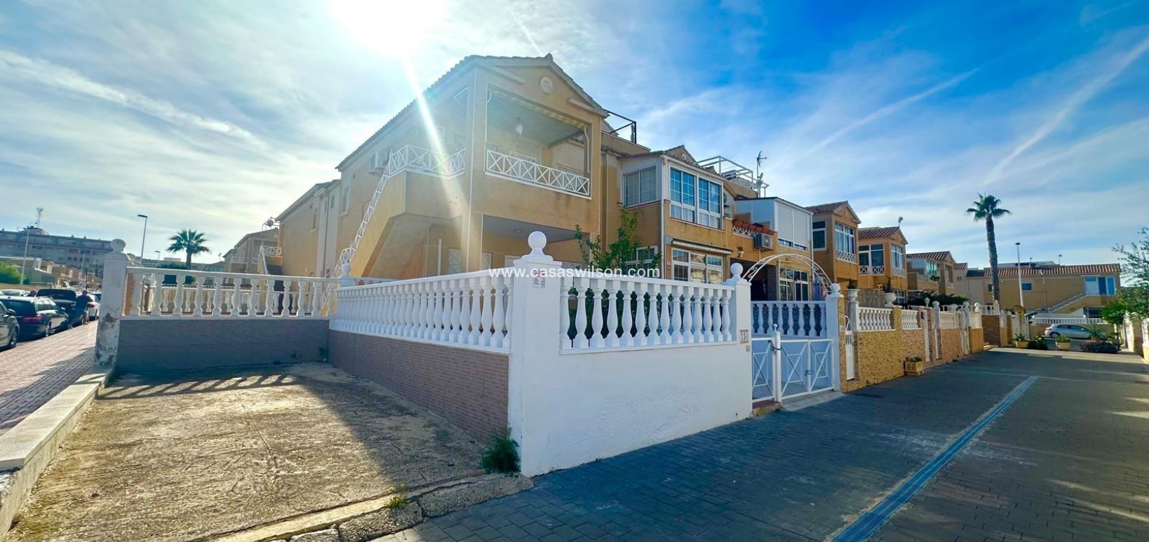 Sale - Bungalow - Torrevieja - Playa de los Locos