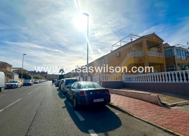 Sale - Bungalow - Torrevieja - Playa de los Locos
