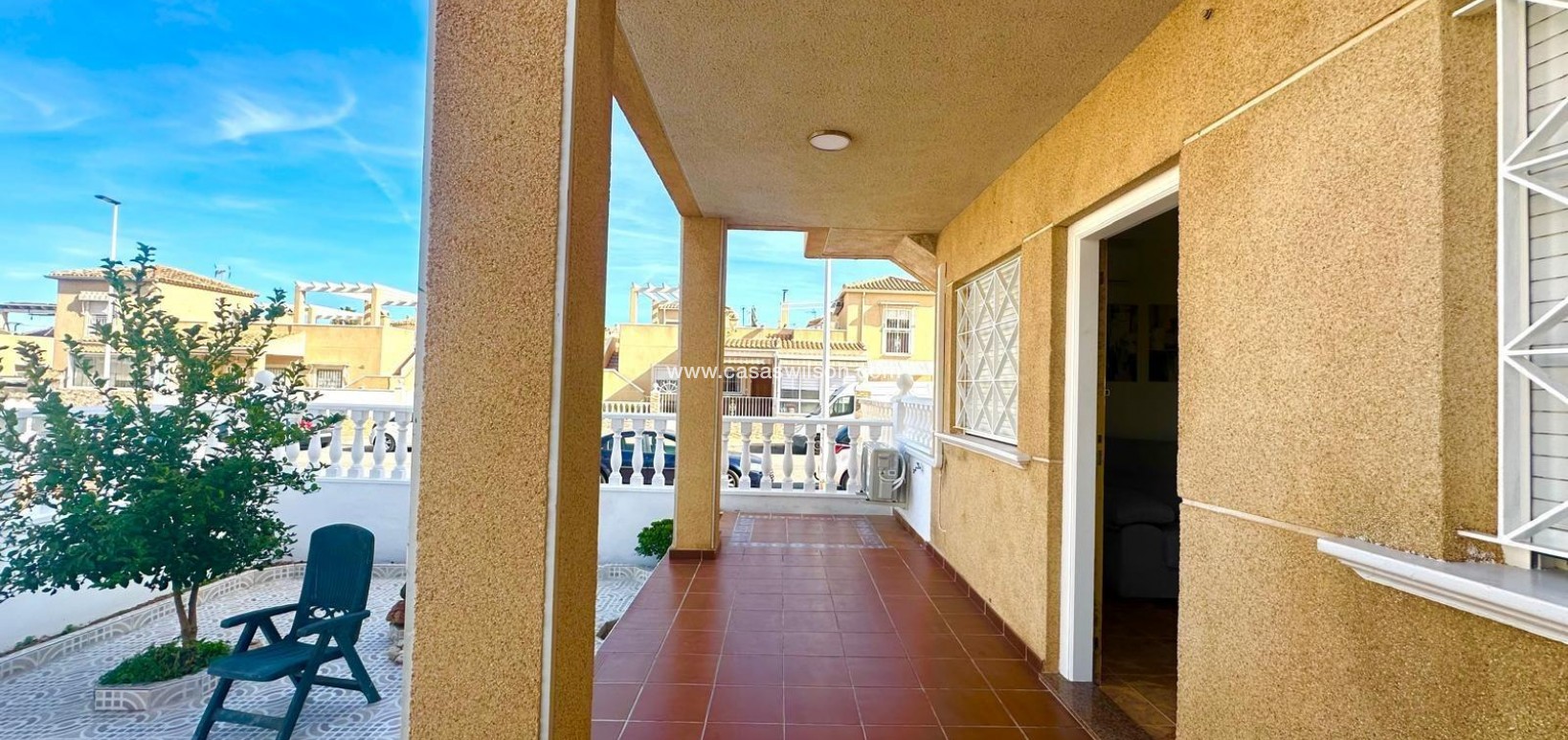 Sale - Bungalow - Torrevieja - Playa de los Locos