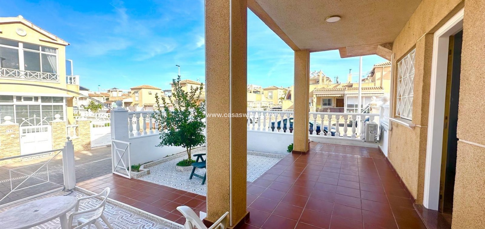 Sale - Bungalow - Torrevieja - Playa de los Locos