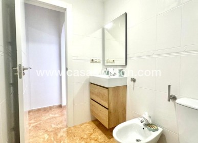 Sale - Bungalow - Torrevieja - Playa de los Locos