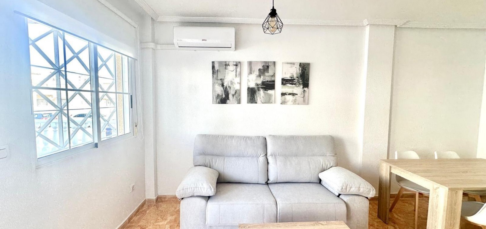 Sale - Bungalow - Torrevieja - Playa de los Locos