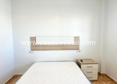 Sale - Bungalow - Torrevieja - Playa de los Locos