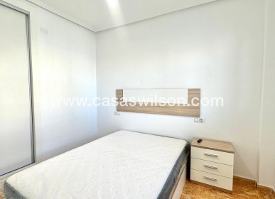 Sale - Bungalow - Torrevieja - Playa de los Locos