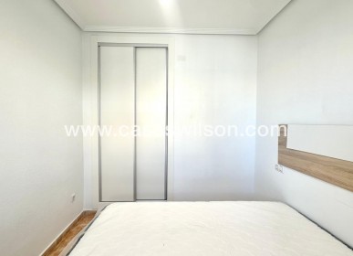 Sale - Bungalow - Torrevieja - Playa de los Locos