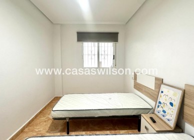 Sale - Bungalow - Torrevieja - Playa de los Locos