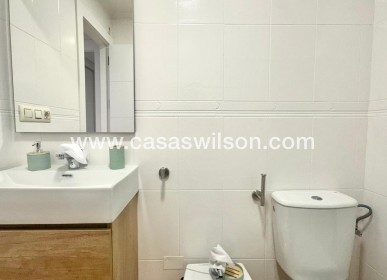 Sale - Bungalow - Torrevieja - Playa de los Locos