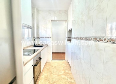 Sale - Bungalow - Torrevieja - Playa de los Locos