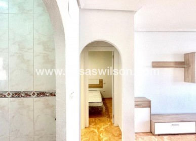 Sale - Bungalow - Torrevieja - Playa de los Locos