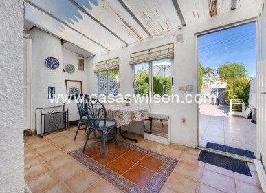 Sale - Villa - Torrevieja - Calas blanca